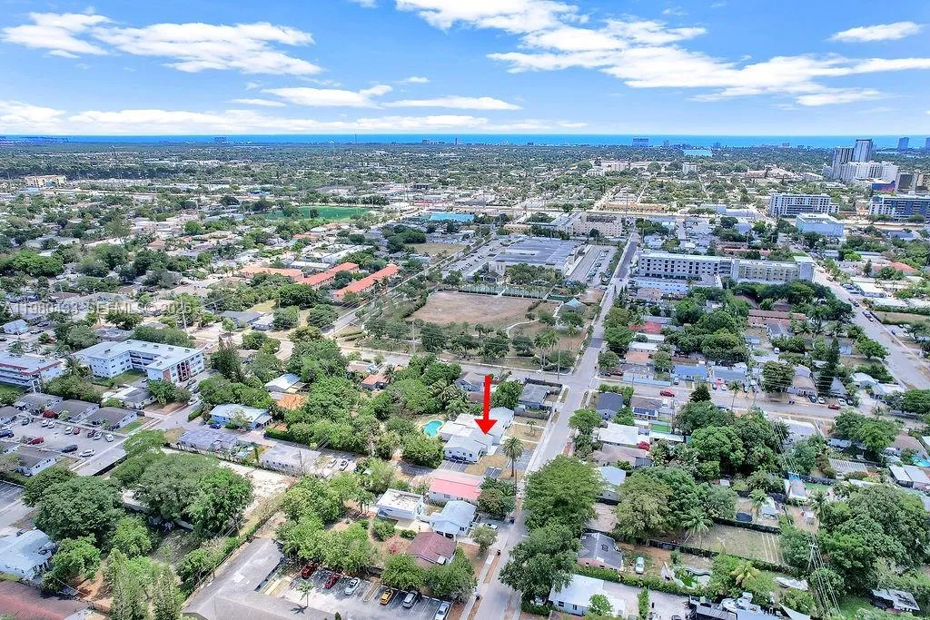 2415 Pierce St -, Hollywood, Florida 33020, Hollywood, Florida 33020, 1 Bedroom Bedrooms, ,1 BathroomBathrooms,Residential Lease,For Rent,2415 Pierce St -, Hollywood, Florida 33020,A11980433