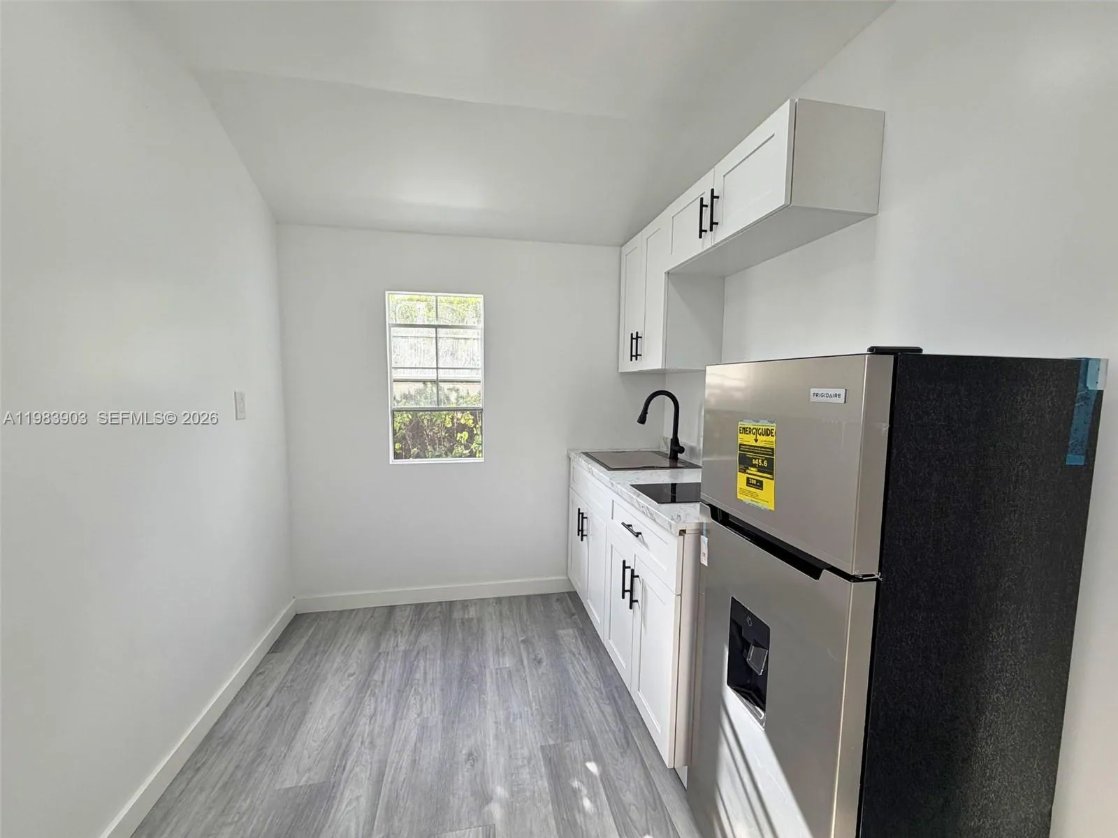 9255 Sw 43rd Ter Rear, Miami, Florida 33165, Miami, Florida 33165, ,1 BathroomBathrooms,Residential Lease,For Rent,9255 Sw 43rd Ter Rear, Miami, Florida 33165,A11983903