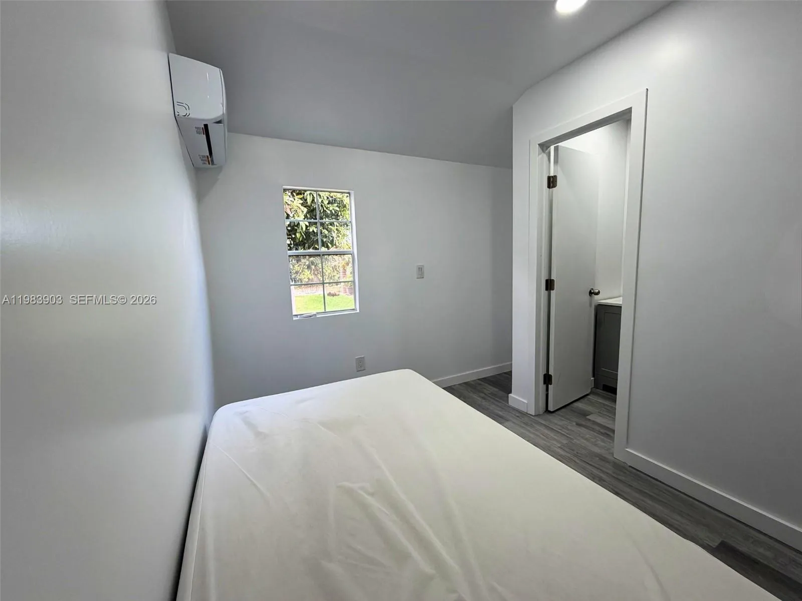 9255 Sw 43rd Ter Rear, Miami, Florida 33165, Miami, Florida 33165, ,1 BathroomBathrooms,Residential Lease,For Rent,9255 Sw 43rd Ter Rear, Miami, Florida 33165,A11983903