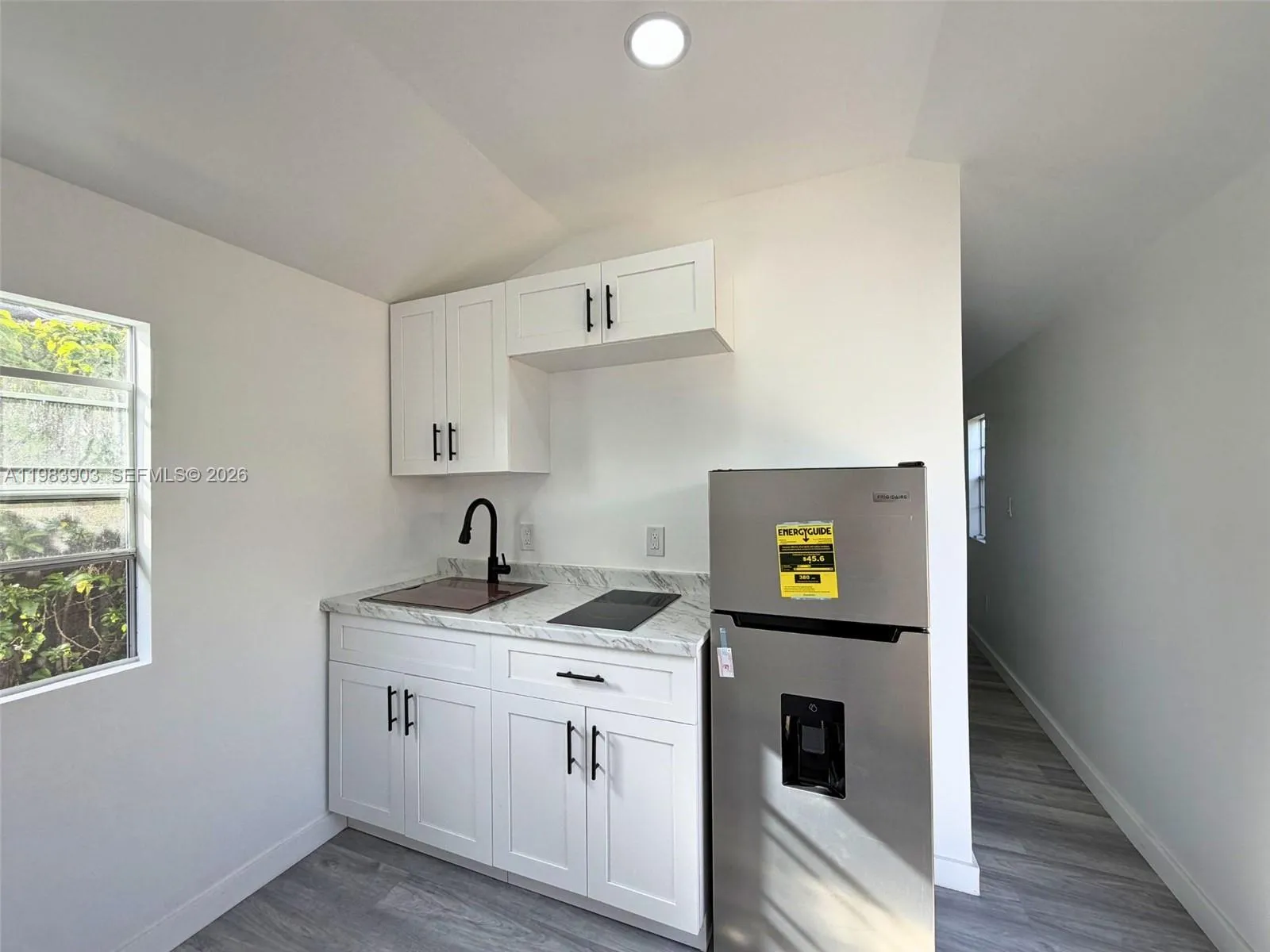 9255 Sw 43rd Ter Rear, Miami, Florida 33165, Miami, Florida 33165, ,1 BathroomBathrooms,Residential Lease,For Rent,9255 Sw 43rd Ter Rear, Miami, Florida 33165,A11983903