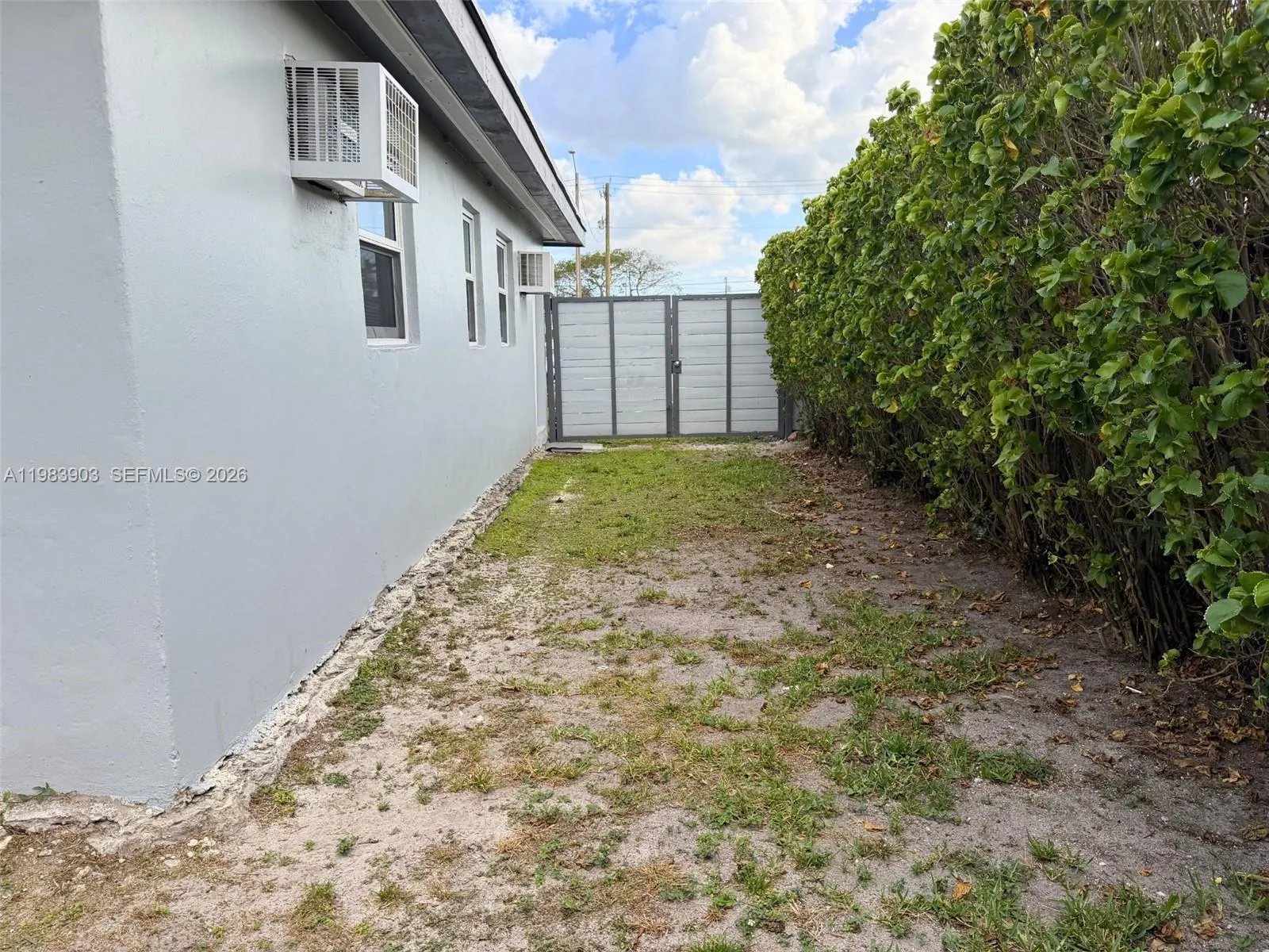 9255 Sw 43rd Ter Rear, Miami, Florida 33165, Miami, Florida 33165, ,1 BathroomBathrooms,Residential Lease,For Rent,9255 Sw 43rd Ter Rear, Miami, Florida 33165,A11983903