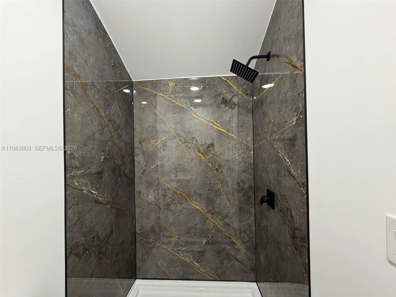 9255 Sw 43rd Ter Rear, Miami, Florida 33165, Miami, Florida 33165, ,1 BathroomBathrooms,Residential Lease,For Rent,9255 Sw 43rd Ter Rear, Miami, Florida 33165,A11983903