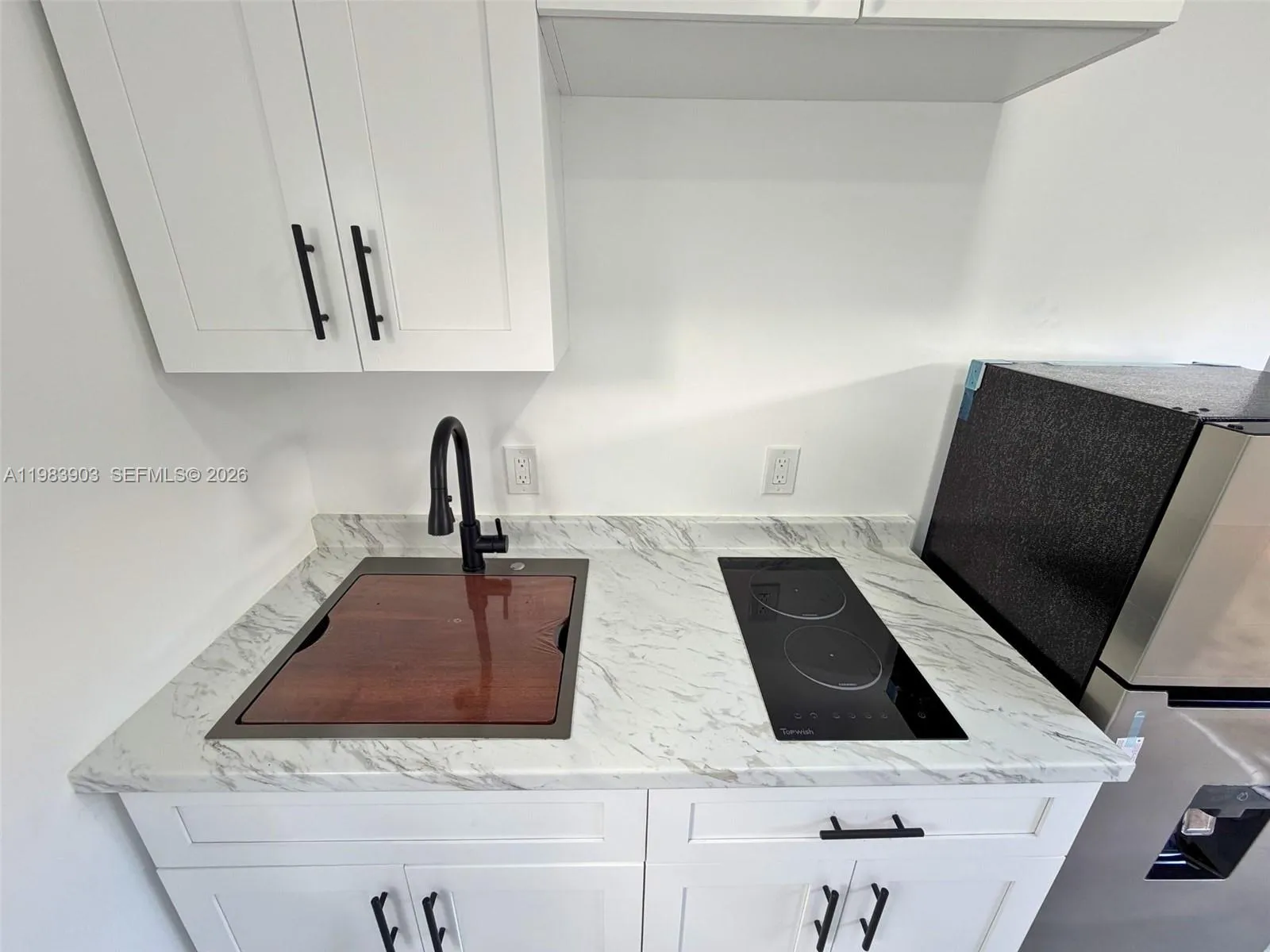 9255 Sw 43rd Ter Rear, Miami, Florida 33165, Miami, Florida 33165, ,1 BathroomBathrooms,Residential Lease,For Rent,9255 Sw 43rd Ter Rear, Miami, Florida 33165,A11983903