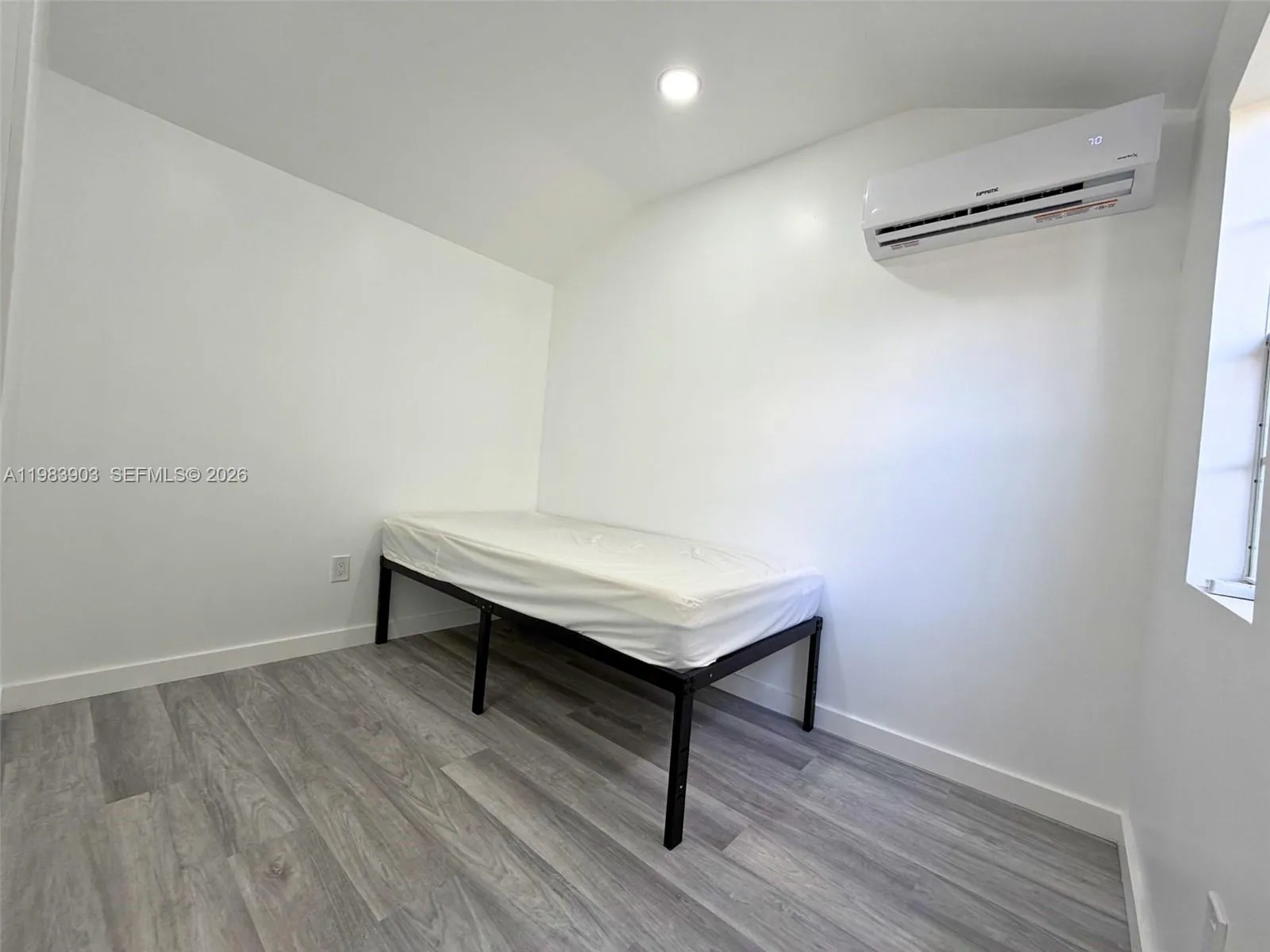 9255 Sw 43rd Ter Rear, Miami, Florida 33165, Miami, Florida 33165, ,1 BathroomBathrooms,Residential Lease,For Rent,9255 Sw 43rd Ter Rear, Miami, Florida 33165,A11983903
