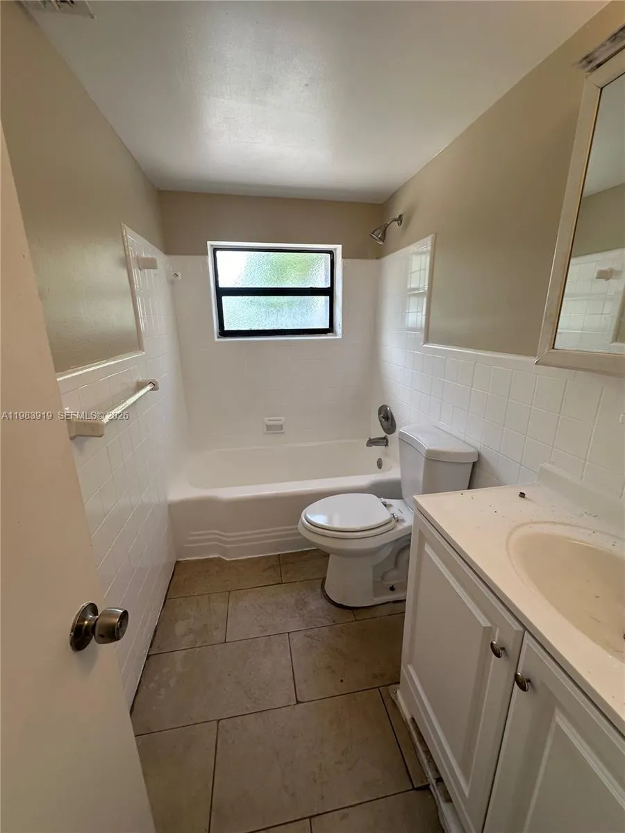 320 Nw 33rd Ave, Lauderhill, Florida 33311, Lauderhill, Florida 33311, 4 Bedrooms Bedrooms, ,2 BathroomsBathrooms,Residential Lease,For Rent,320 Nw 33rd Ave, Lauderhill, Florida 33311,A11983919