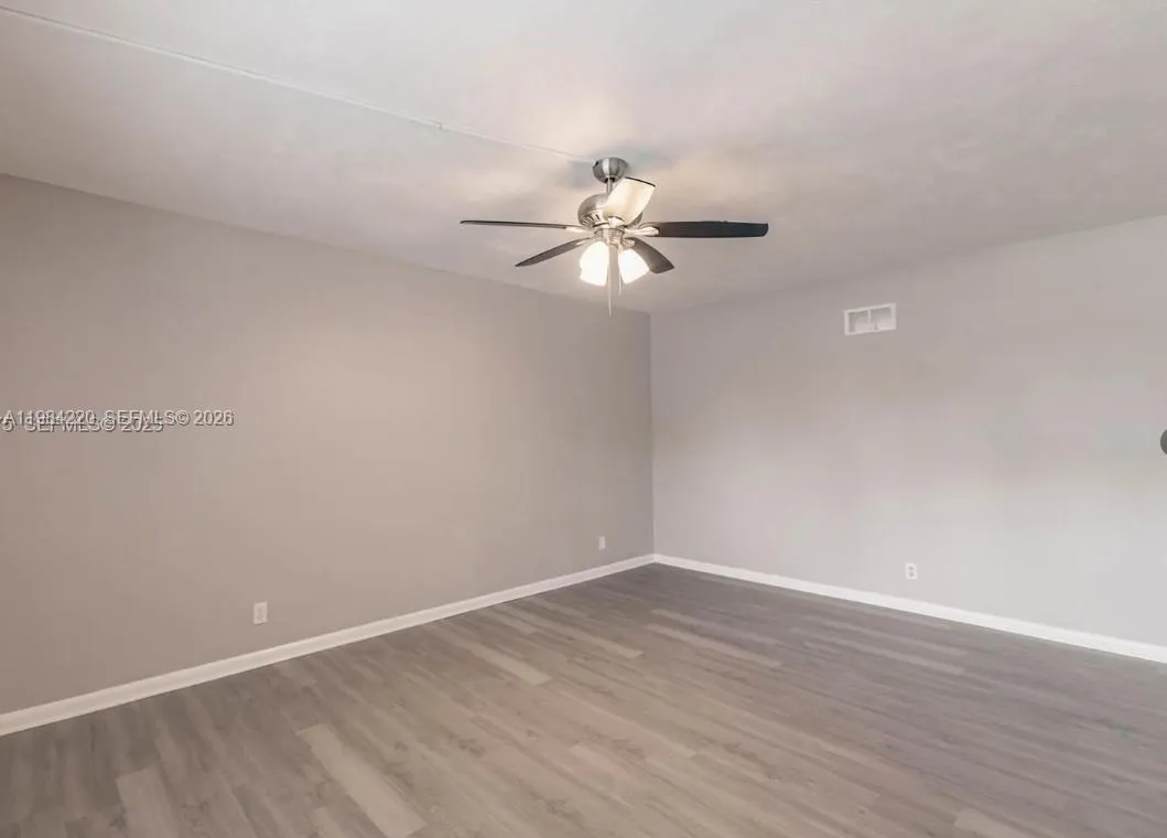 1816 Mckinley St 10, Hollywood, Florida 33020, Hollywood, Florida 33020, 1 Bedroom Bedrooms, ,1 BathroomBathrooms,Residential Lease,For Rent,1816 Mckinley St 10, Hollywood, Florida 33020,A11984220