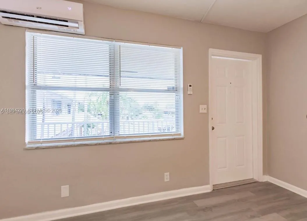 1816 Mckinley St 10, Hollywood, Florida 33020, Hollywood, Florida 33020, 1 Bedroom Bedrooms, ,1 BathroomBathrooms,Residential Lease,For Rent,1816 Mckinley St 10, Hollywood, Florida 33020,A11984220