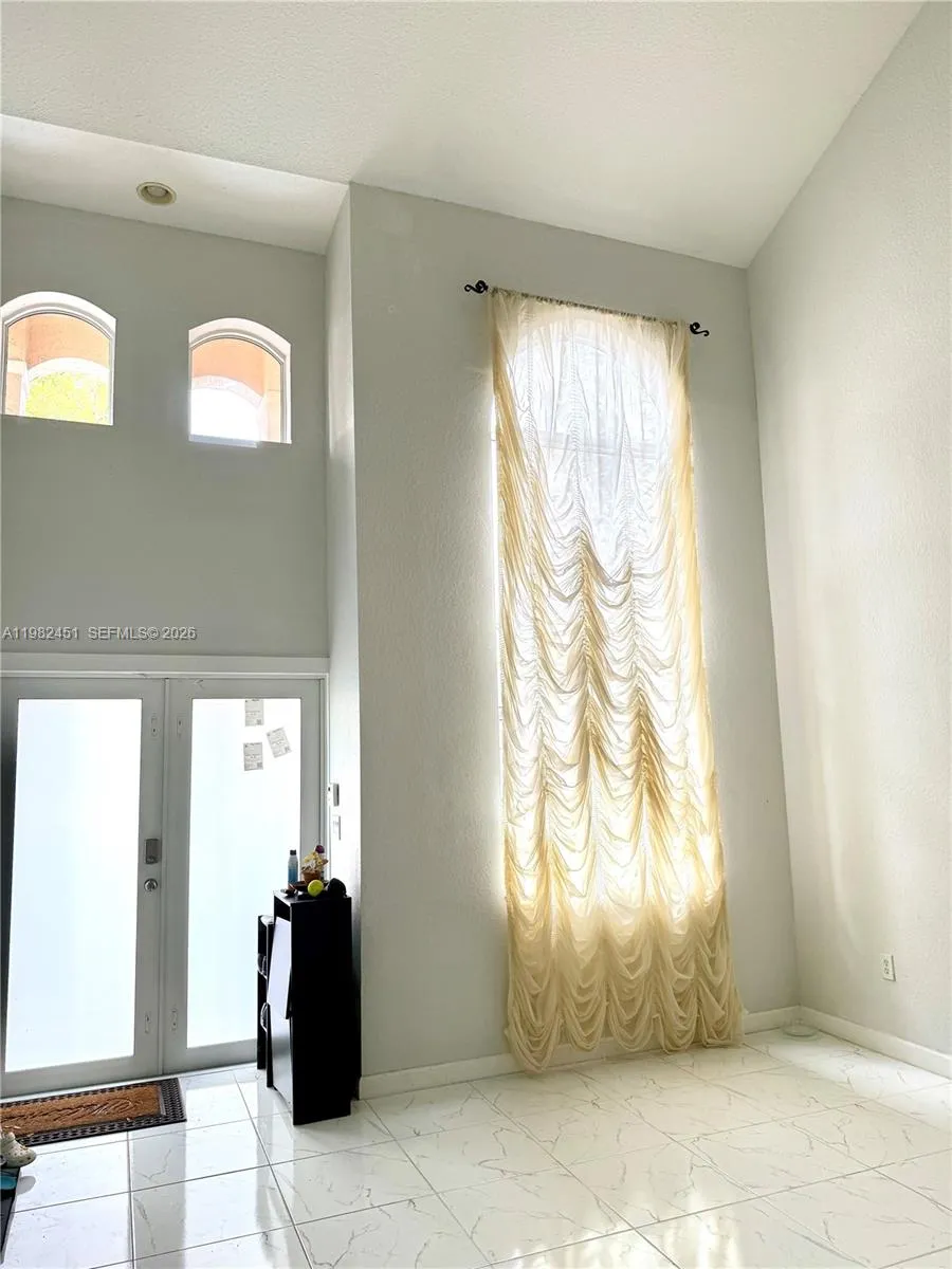 11210 Nw 73rd Ter 11210, Doral, Florida 33178, Doral, Florida 33178, 3 Bedrooms Bedrooms, ,2 BathroomsBathrooms,Residential Lease,For Rent,11210 Nw 73rd Ter 11210, Doral, Florida 33178,A11982451