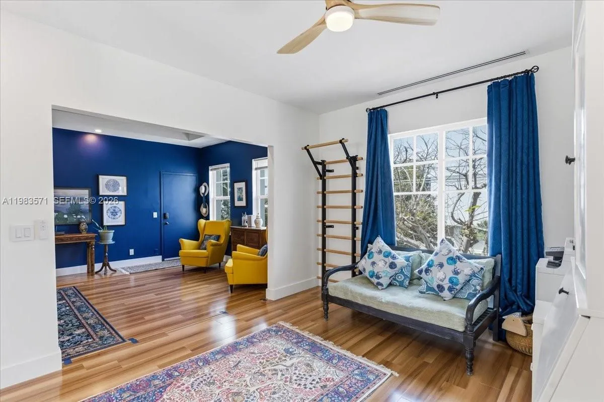 2463 Pine Tree Dr Ph, Miami Beach, Florida 33140, Miami Beach, Florida 33140, 2 Bedrooms Bedrooms, ,2 BathroomsBathrooms,Residential,For Sale,2463 Pine Tree Dr Ph, Miami Beach, Florida 33140,A11983571