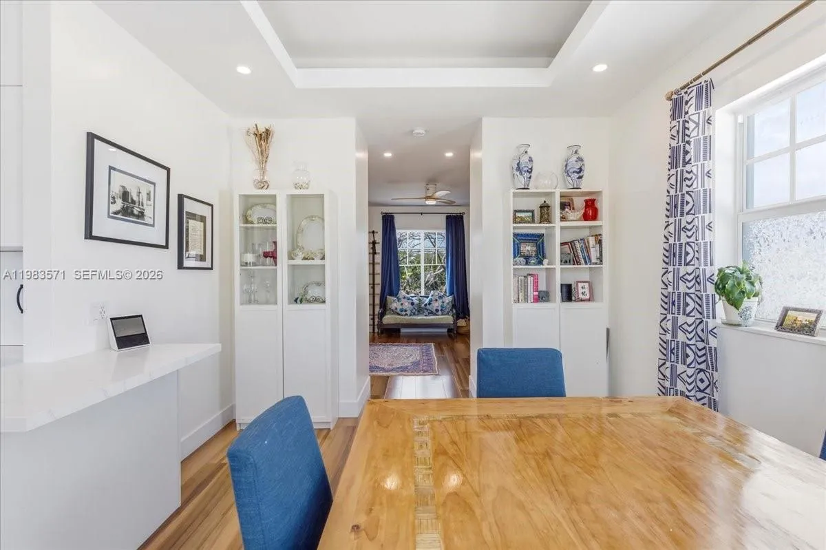 2463 Pine Tree Dr Ph, Miami Beach, Florida 33140, Miami Beach, Florida 33140, 2 Bedrooms Bedrooms, ,2 BathroomsBathrooms,Residential,For Sale,2463 Pine Tree Dr Ph, Miami Beach, Florida 33140,A11983571