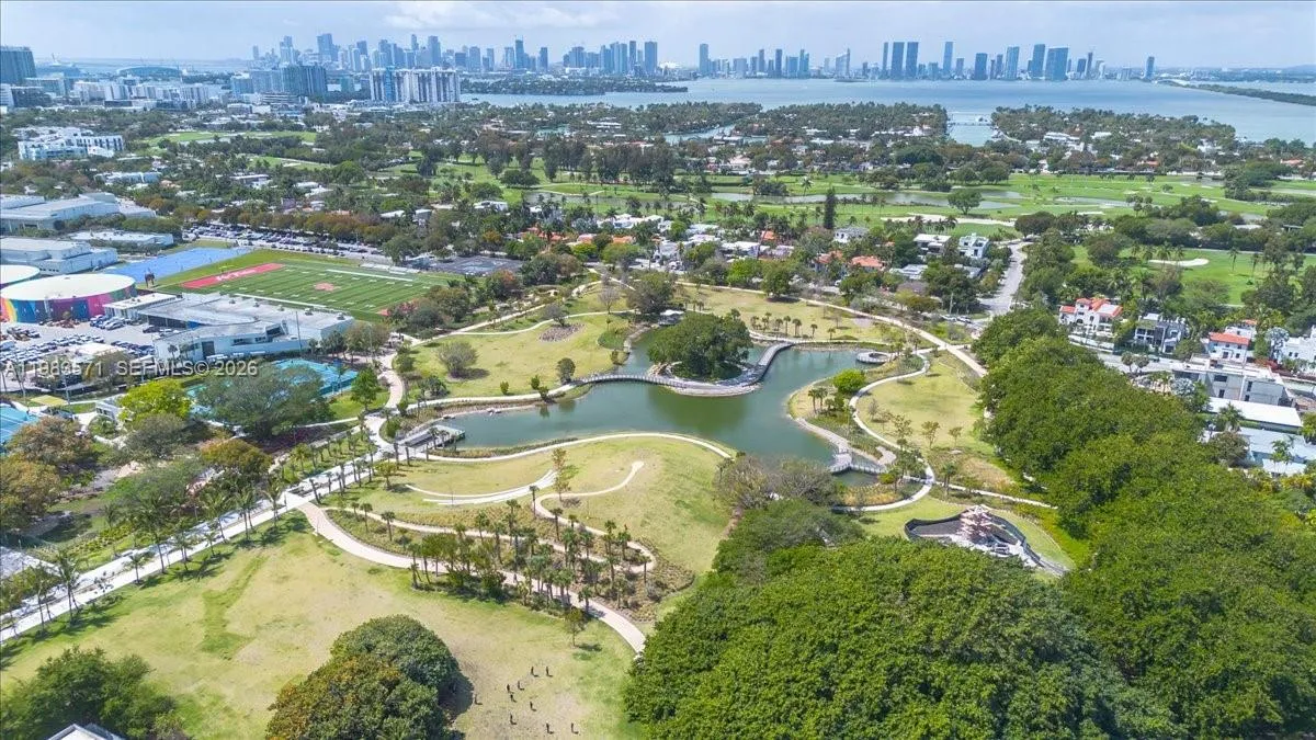 2463 Pine Tree Dr Ph, Miami Beach, Florida 33140, Miami Beach, Florida 33140, 2 Bedrooms Bedrooms, ,2 BathroomsBathrooms,Residential,For Sale,2463 Pine Tree Dr Ph, Miami Beach, Florida 33140,A11983571