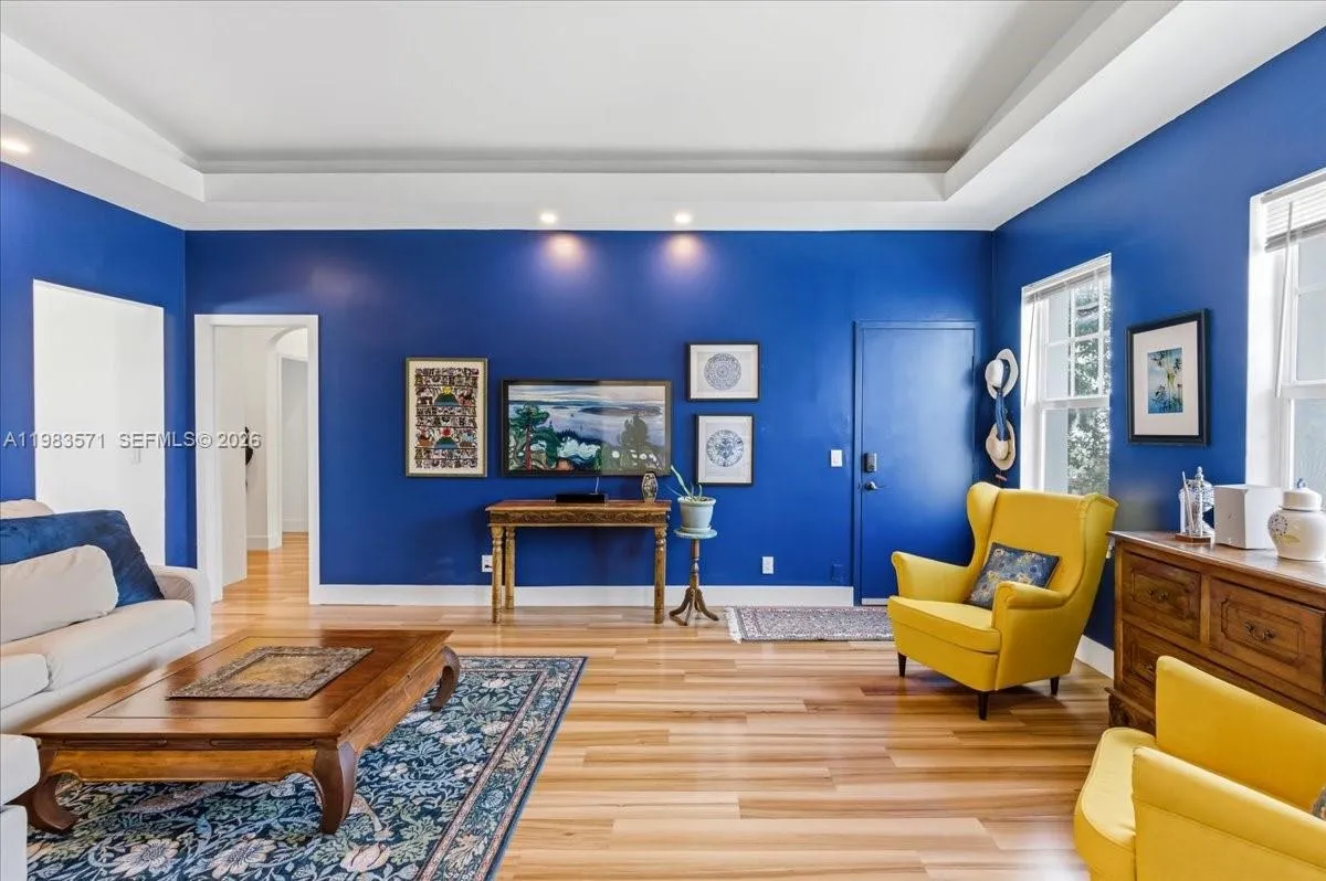 2463 Pine Tree Dr Ph, Miami Beach, Florida 33140, Miami Beach, Florida 33140, 2 Bedrooms Bedrooms, ,2 BathroomsBathrooms,Residential,For Sale,2463 Pine Tree Dr Ph, Miami Beach, Florida 33140,A11983571