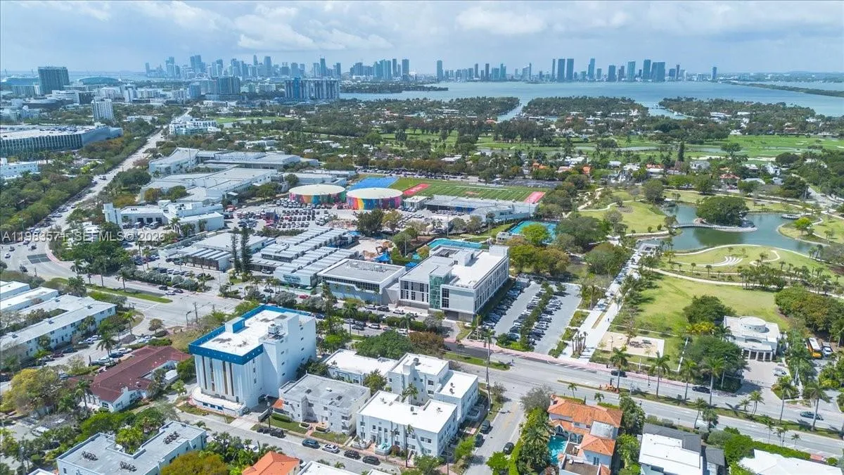 2463 Pine Tree Dr Ph, Miami Beach, Florida 33140, Miami Beach, Florida 33140, 2 Bedrooms Bedrooms, ,2 BathroomsBathrooms,Residential,For Sale,2463 Pine Tree Dr Ph, Miami Beach, Florida 33140,A11983571