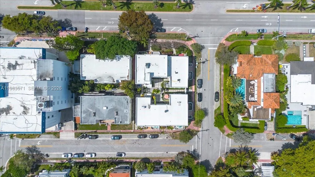 2463 Pine Tree Dr Ph, Miami Beach, Florida 33140, Miami Beach, Florida 33140, 2 Bedrooms Bedrooms, ,2 BathroomsBathrooms,Residential,For Sale,2463 Pine Tree Dr Ph, Miami Beach, Florida 33140,A11983571