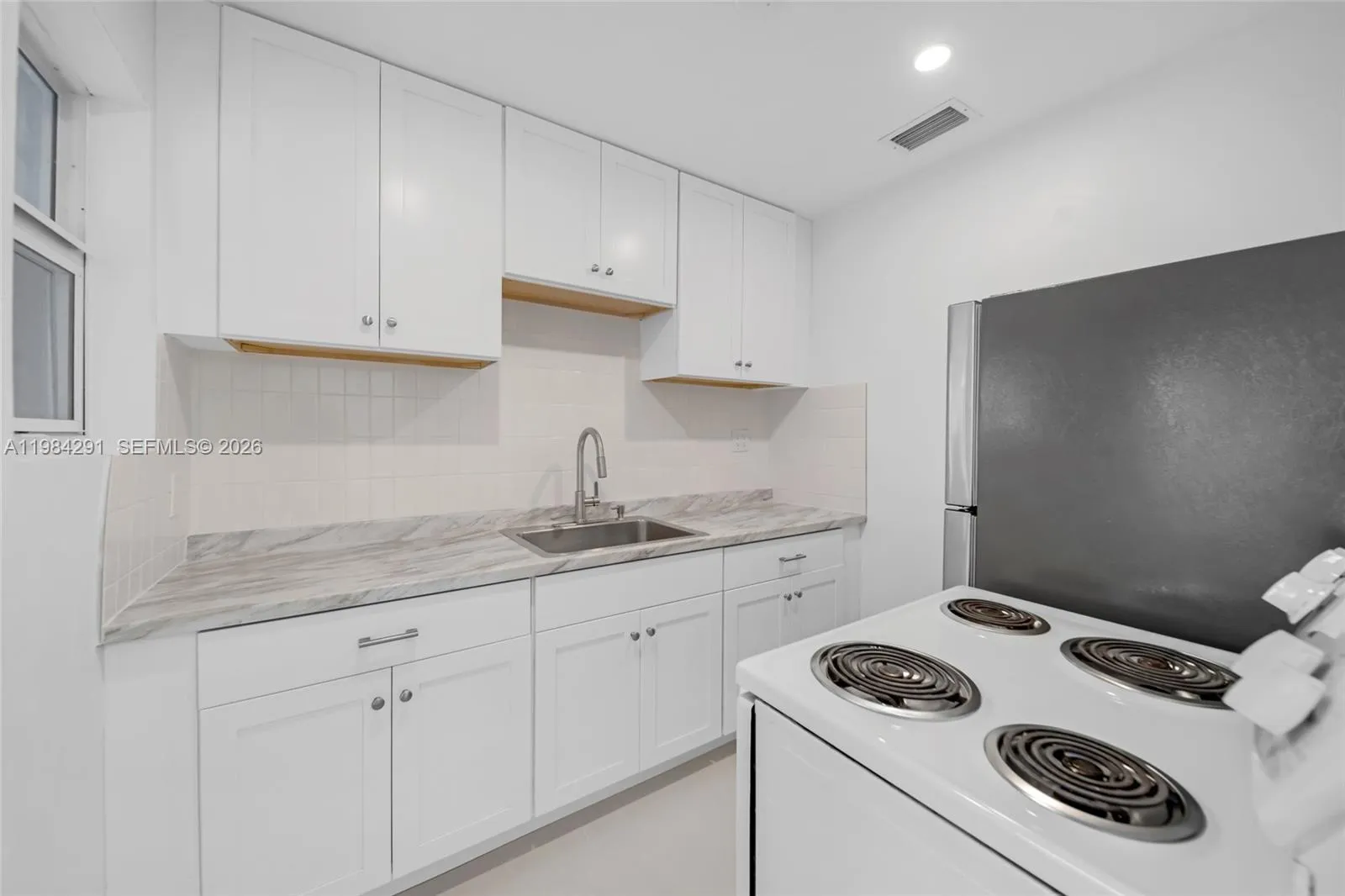 27 Suffolk Ave 0, Hialeah, Florida 33010, Hialeah, Florida 33010, 2 Bedrooms Bedrooms, ,1 BathroomBathrooms,Residential Lease,For Rent,27 Suffolk Ave 0, Hialeah, Florida 33010,A11984291