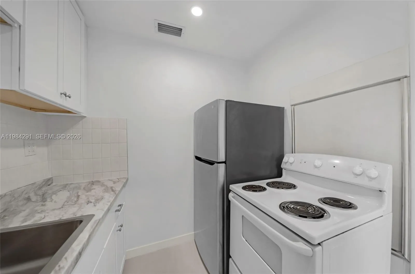 27 Suffolk Ave 0, Hialeah, Florida 33010, Hialeah, Florida 33010, 2 Bedrooms Bedrooms, ,1 BathroomBathrooms,Residential Lease,For Rent,27 Suffolk Ave 0, Hialeah, Florida 33010,A11984291