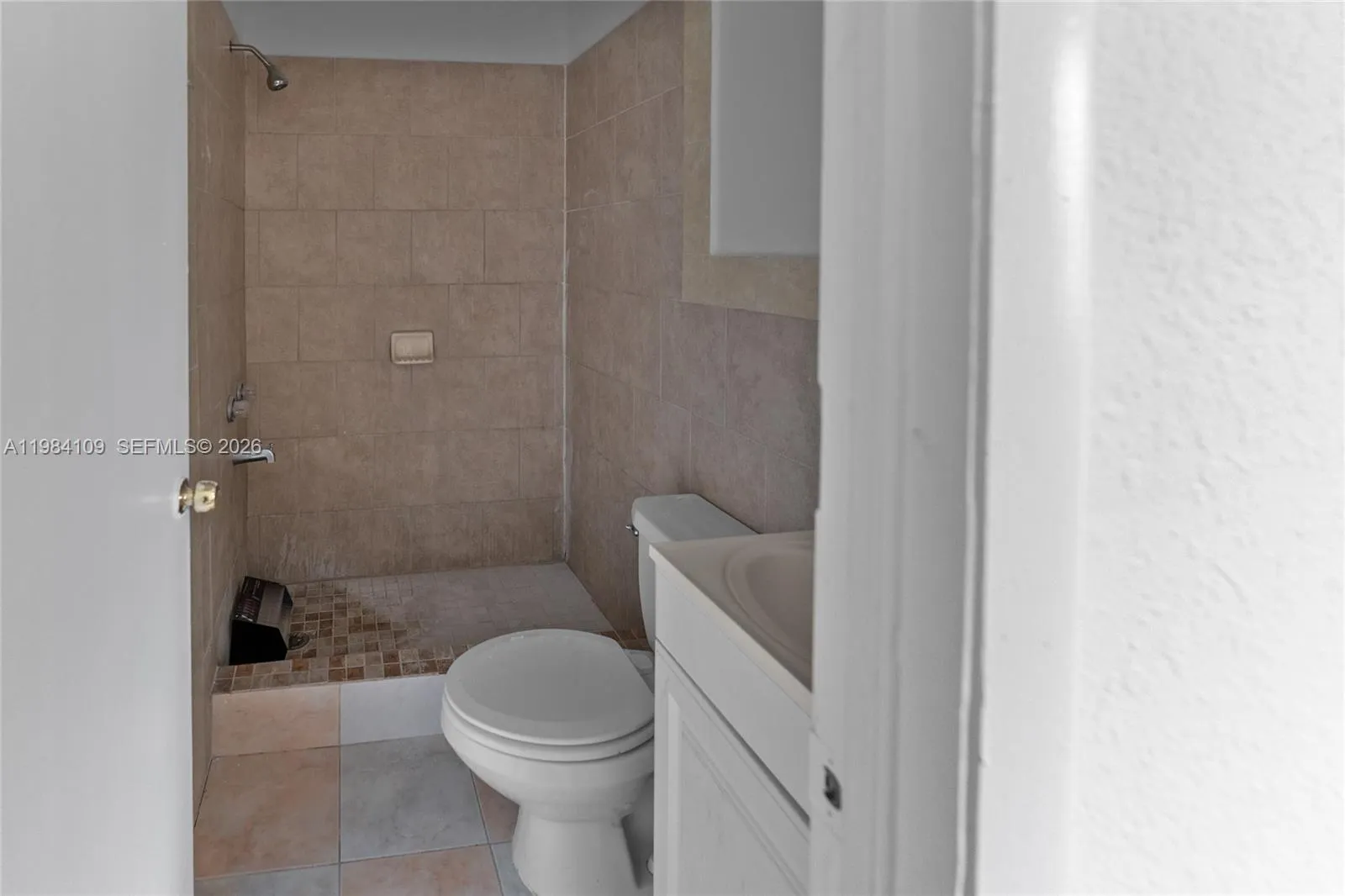 5810 W Flagler St 5810, Miami, Florida 33144, Miami, Florida 33144, ,Commercial Lease,For Rent,5810 W Flagler St 5810, Miami, Florida 33144,A11984109