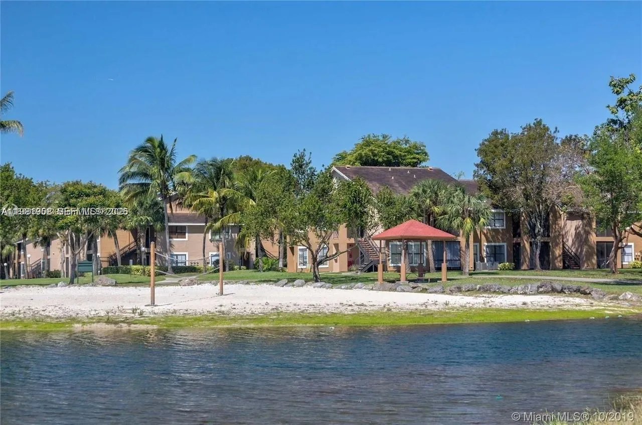 Miami, Florida 33196, 2 Bedrooms Bedrooms, ,2 BathroomsBathrooms,Residential,For Sale,A11981908