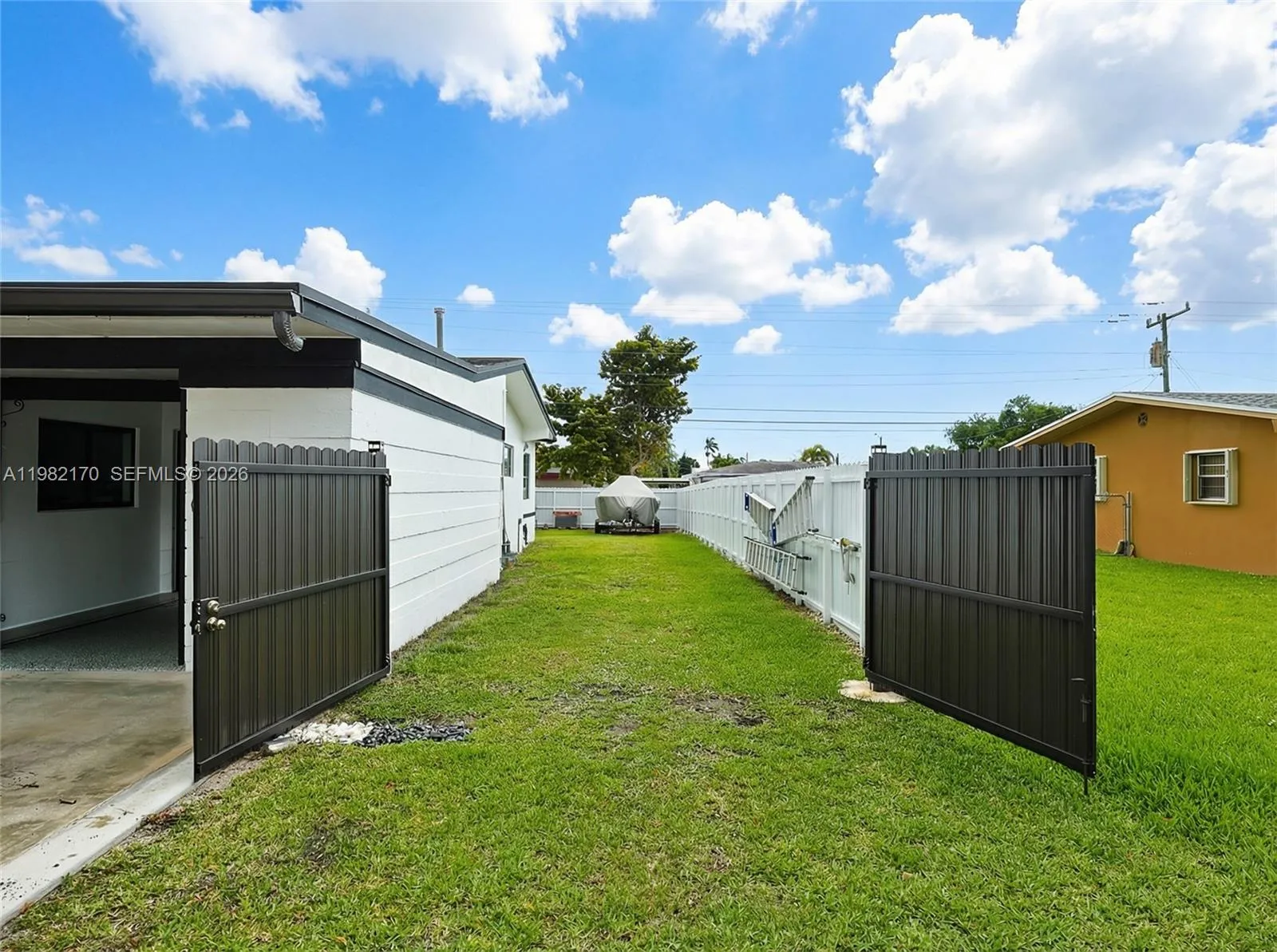 9460 Martinique Dr, Cutler Bay, Florida 33189, Cutler Bay, Florida 33189, 3 Bedrooms Bedrooms, ,2 BathroomsBathrooms,Residential,For Sale,9460 Martinique Dr, Cutler Bay, Florida 33189,A11982170