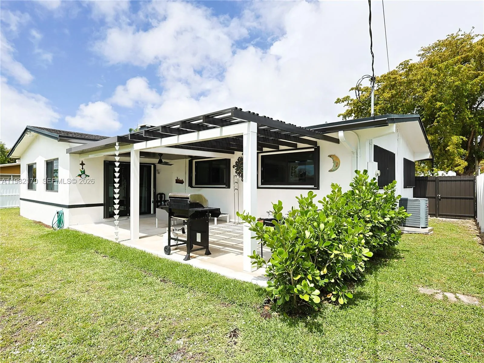 9460 Martinique Dr, Cutler Bay, Florida 33189, Cutler Bay, Florida 33189, 3 Bedrooms Bedrooms, ,2 BathroomsBathrooms,Residential,For Sale,9460 Martinique Dr, Cutler Bay, Florida 33189,A11982170