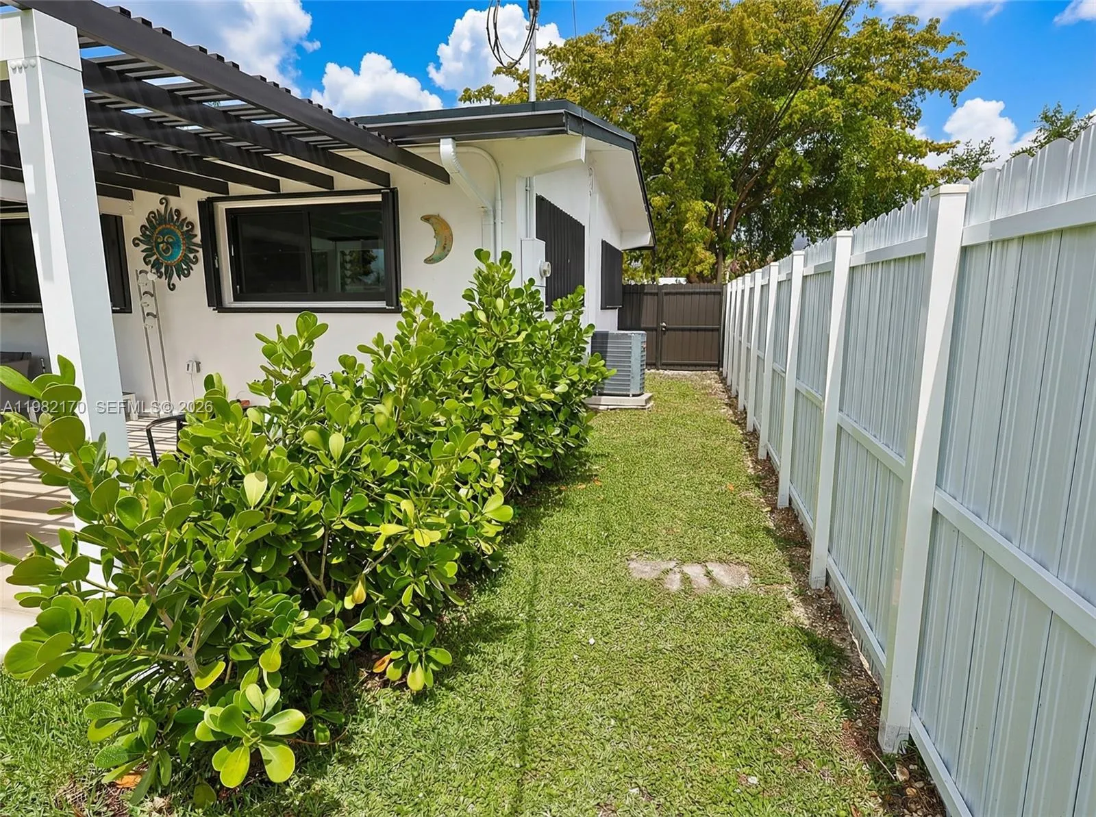 9460 Martinique Dr, Cutler Bay, Florida 33189, Cutler Bay, Florida 33189, 3 Bedrooms Bedrooms, ,2 BathroomsBathrooms,Residential,For Sale,9460 Martinique Dr, Cutler Bay, Florida 33189,A11982170