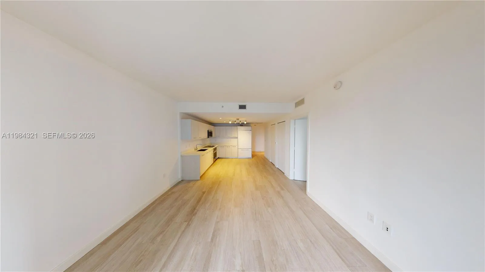 55 Sw 9th St 2010, Miami, Florida 33130, Miami, Florida 33130, 1 Bedroom Bedrooms, ,1 BathroomBathrooms,Residential Lease,For Rent,55 Sw 9th St 2010, Miami, Florida 33130,A11984321