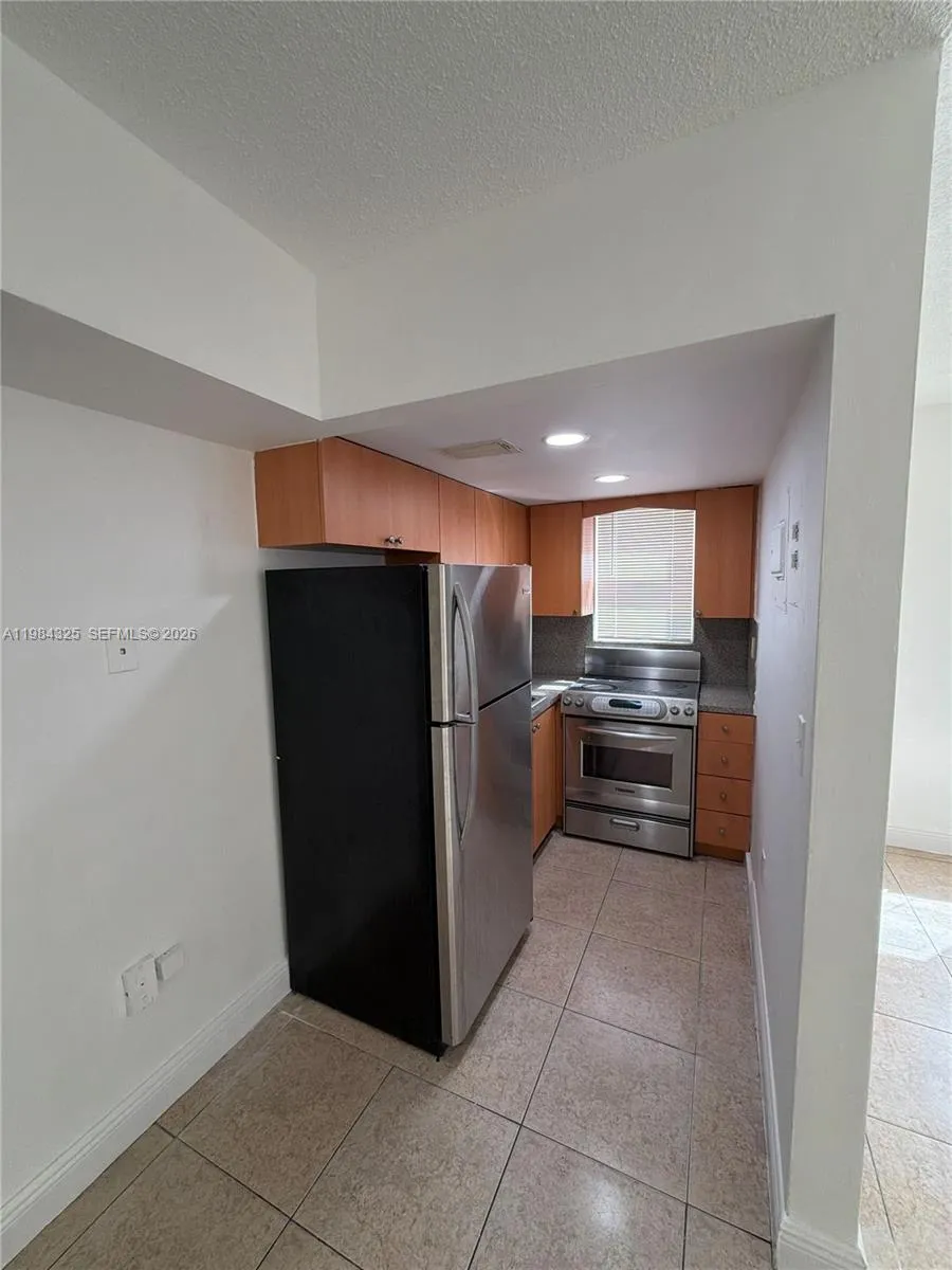1621 Nw 16th Ave 1, Miami, Florida 33125, Miami, Florida 33125, 2 Bedrooms Bedrooms, ,1 BathroomBathrooms,Residential Lease,For Rent,1621 Nw 16th Ave 1, Miami, Florida 33125,A11984325