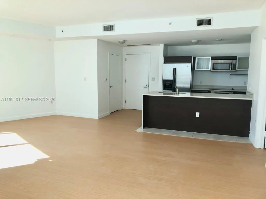 1900 N Bayshore Dr 1619, Miami, Florida 33132, Miami, Florida 33132, 1 Bedroom Bedrooms, ,1 BathroomBathrooms,Residential Lease,For Rent,1900 N Bayshore Dr 1619, Miami, Florida 33132,A11984012