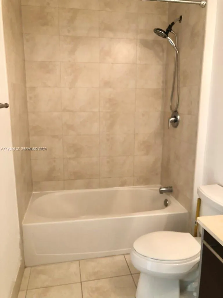1900 N Bayshore Dr 1619, Miami, Florida 33132, Miami, Florida 33132, 1 Bedroom Bedrooms, ,1 BathroomBathrooms,Residential Lease,For Rent,1900 N Bayshore Dr 1619, Miami, Florida 33132,A11984012
