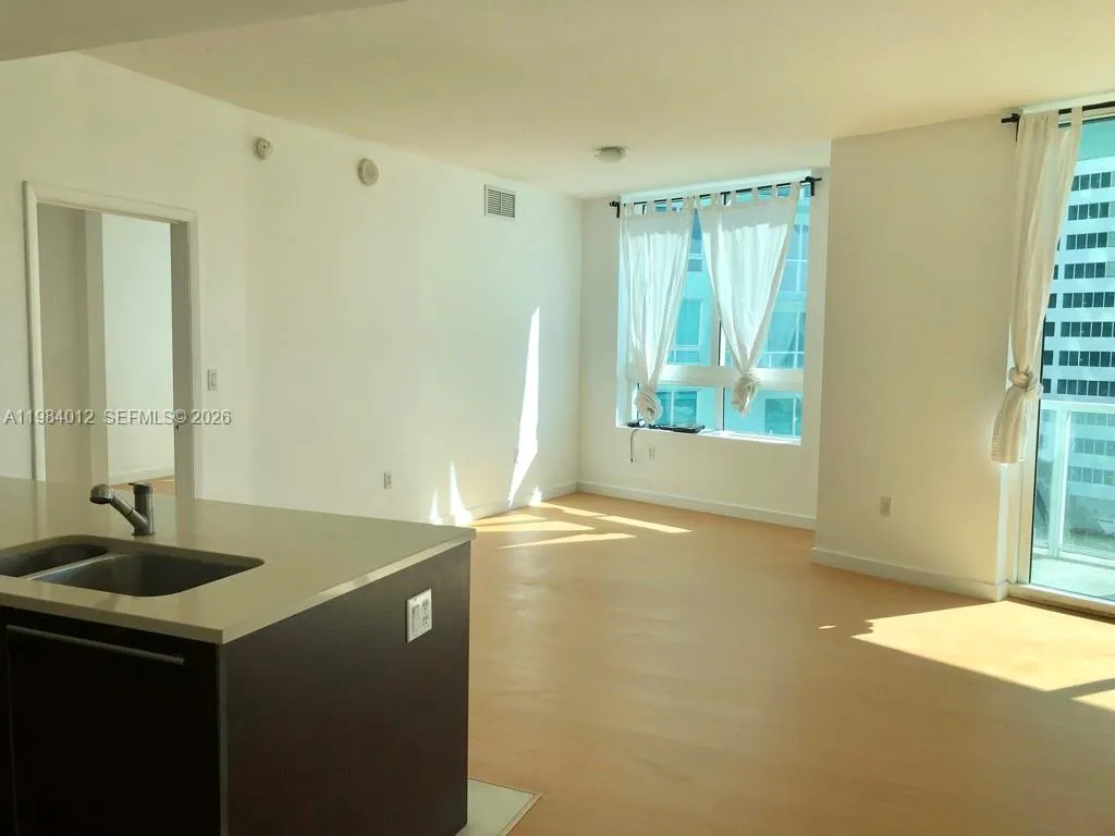 1900 N Bayshore Dr 1619, Miami, Florida 33132, Miami, Florida 33132, 1 Bedroom Bedrooms, ,1 BathroomBathrooms,Residential Lease,For Rent,1900 N Bayshore Dr 1619, Miami, Florida 33132,A11984012