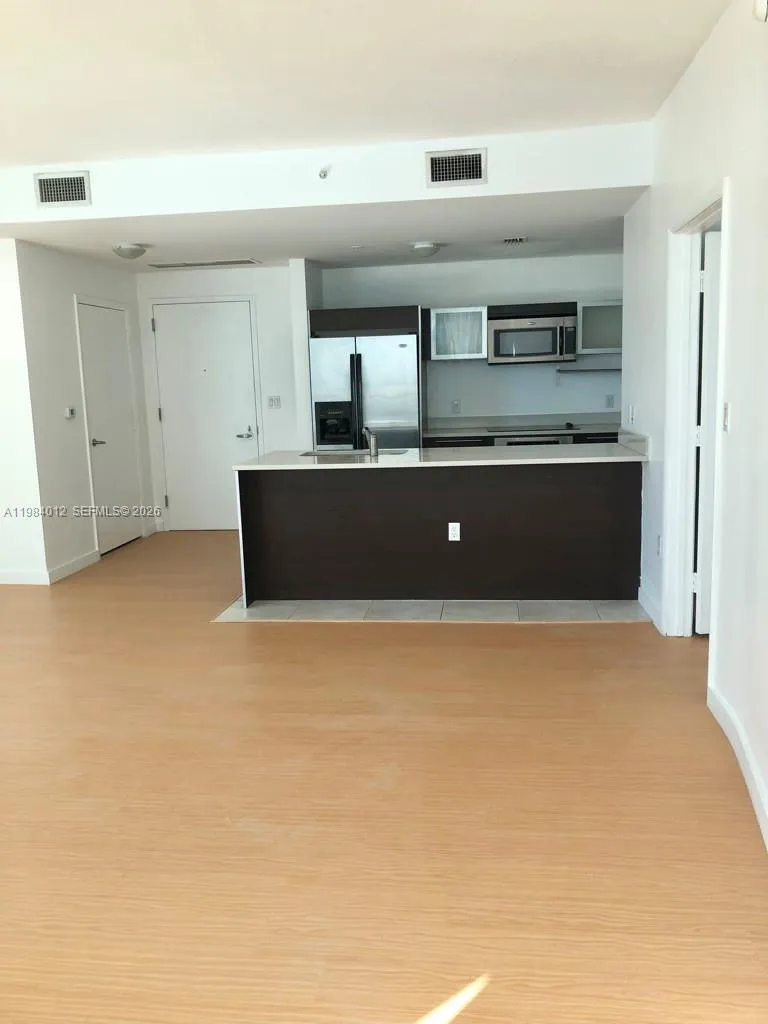1900 N Bayshore Dr 1619, Miami, Florida 33132, Miami, Florida 33132, 1 Bedroom Bedrooms, ,1 BathroomBathrooms,Residential Lease,For Rent,1900 N Bayshore Dr 1619, Miami, Florida 33132,A11984012