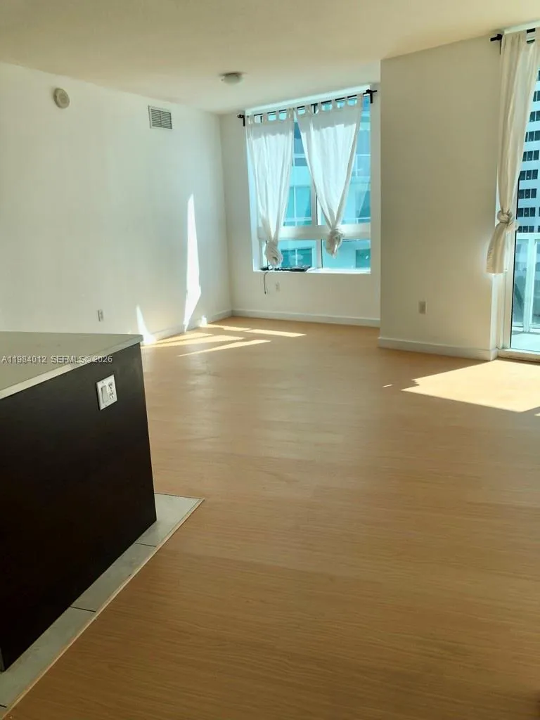 1900 N Bayshore Dr 1619, Miami, Florida 33132, Miami, Florida 33132, 1 Bedroom Bedrooms, ,1 BathroomBathrooms,Residential Lease,For Rent,1900 N Bayshore Dr 1619, Miami, Florida 33132,A11984012