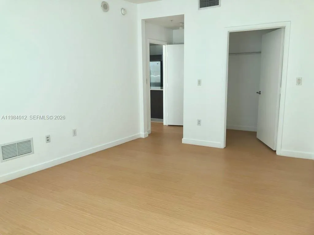 1900 N Bayshore Dr 1619, Miami, Florida 33132, Miami, Florida 33132, 1 Bedroom Bedrooms, ,1 BathroomBathrooms,Residential Lease,For Rent,1900 N Bayshore Dr 1619, Miami, Florida 33132,A11984012