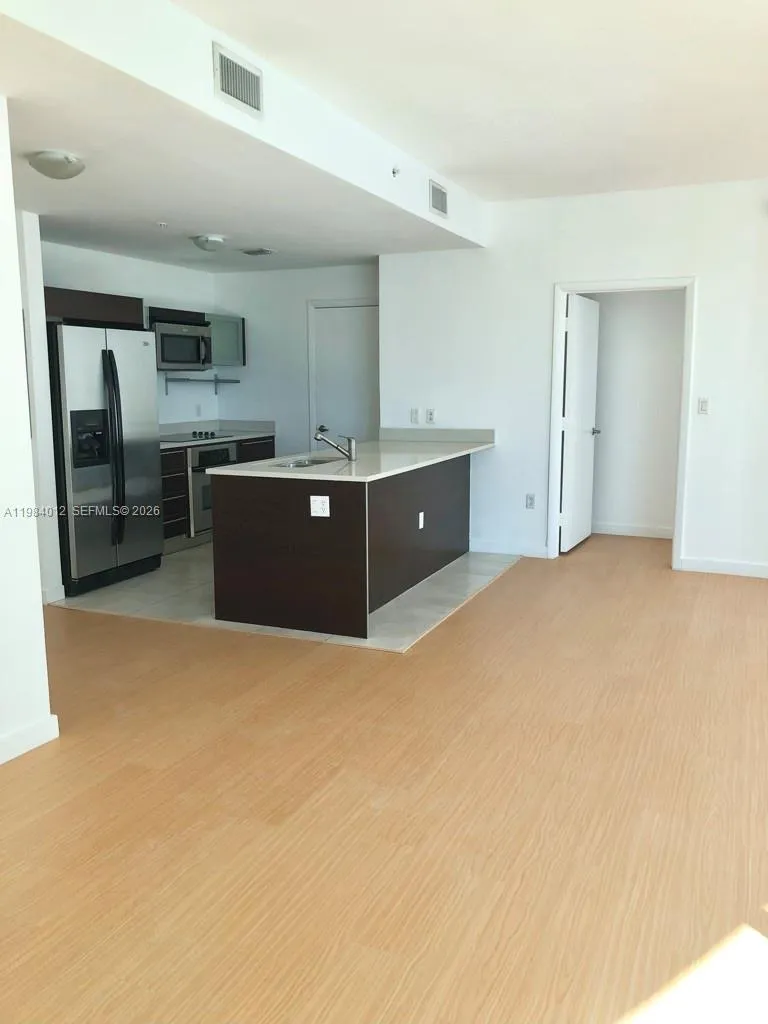 1900 N Bayshore Dr 1619, Miami, Florida 33132, Miami, Florida 33132, 1 Bedroom Bedrooms, ,1 BathroomBathrooms,Residential Lease,For Rent,1900 N Bayshore Dr 1619, Miami, Florida 33132,A11984012