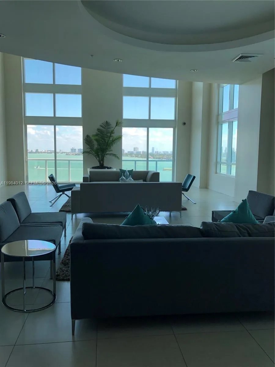 1900 N Bayshore Dr 1619, Miami, Florida 33132, Miami, Florida 33132, 1 Bedroom Bedrooms, ,1 BathroomBathrooms,Residential Lease,For Rent,1900 N Bayshore Dr 1619, Miami, Florida 33132,A11984012