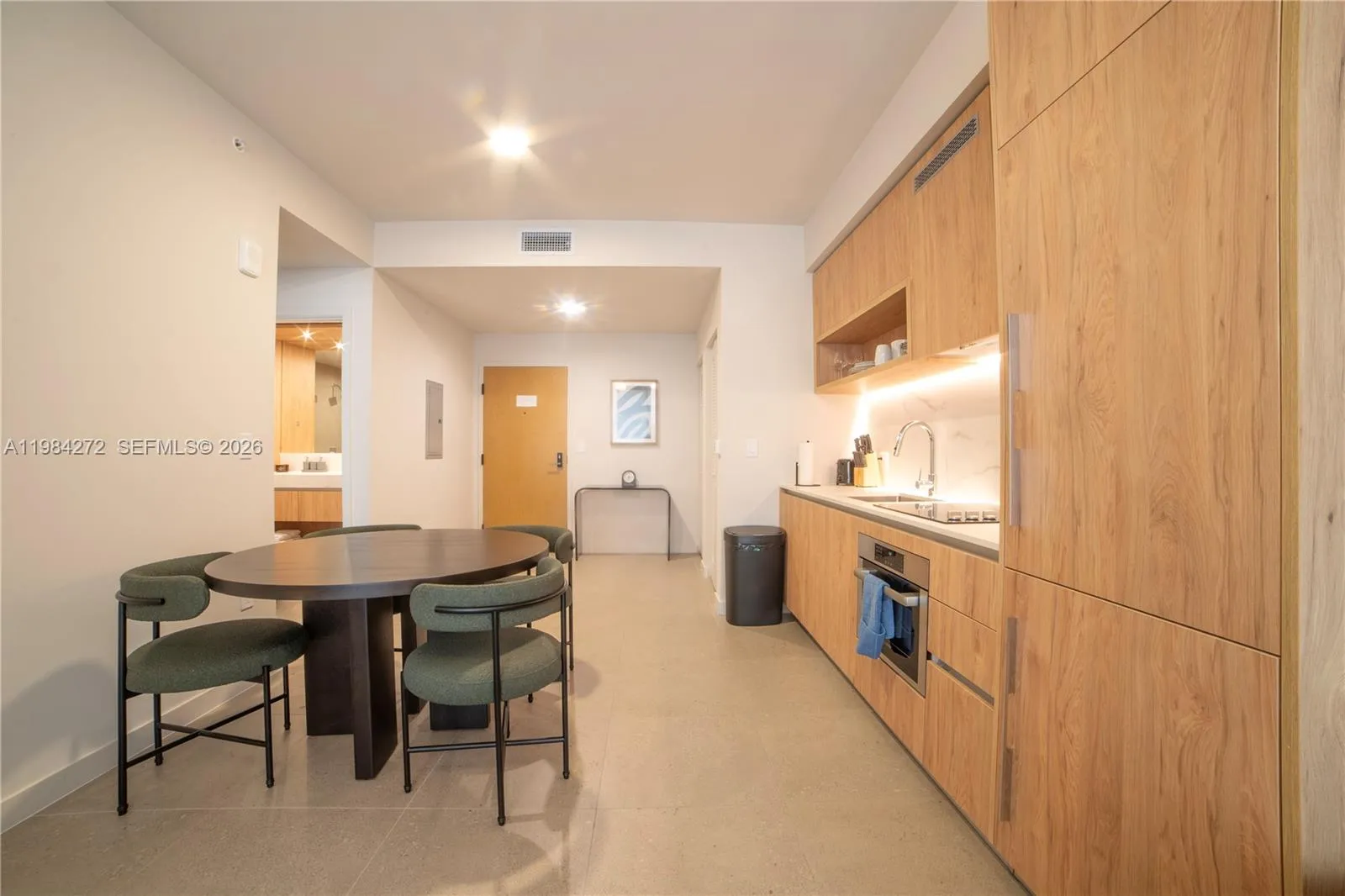 11 Ne 6th 1403, Miami, Florida 33132, Miami, Florida 33132, 1 Bedroom Bedrooms, ,1 BathroomBathrooms,Residential Lease,For Rent,11 Ne 6th 1403, Miami, Florida 33132,A11984272