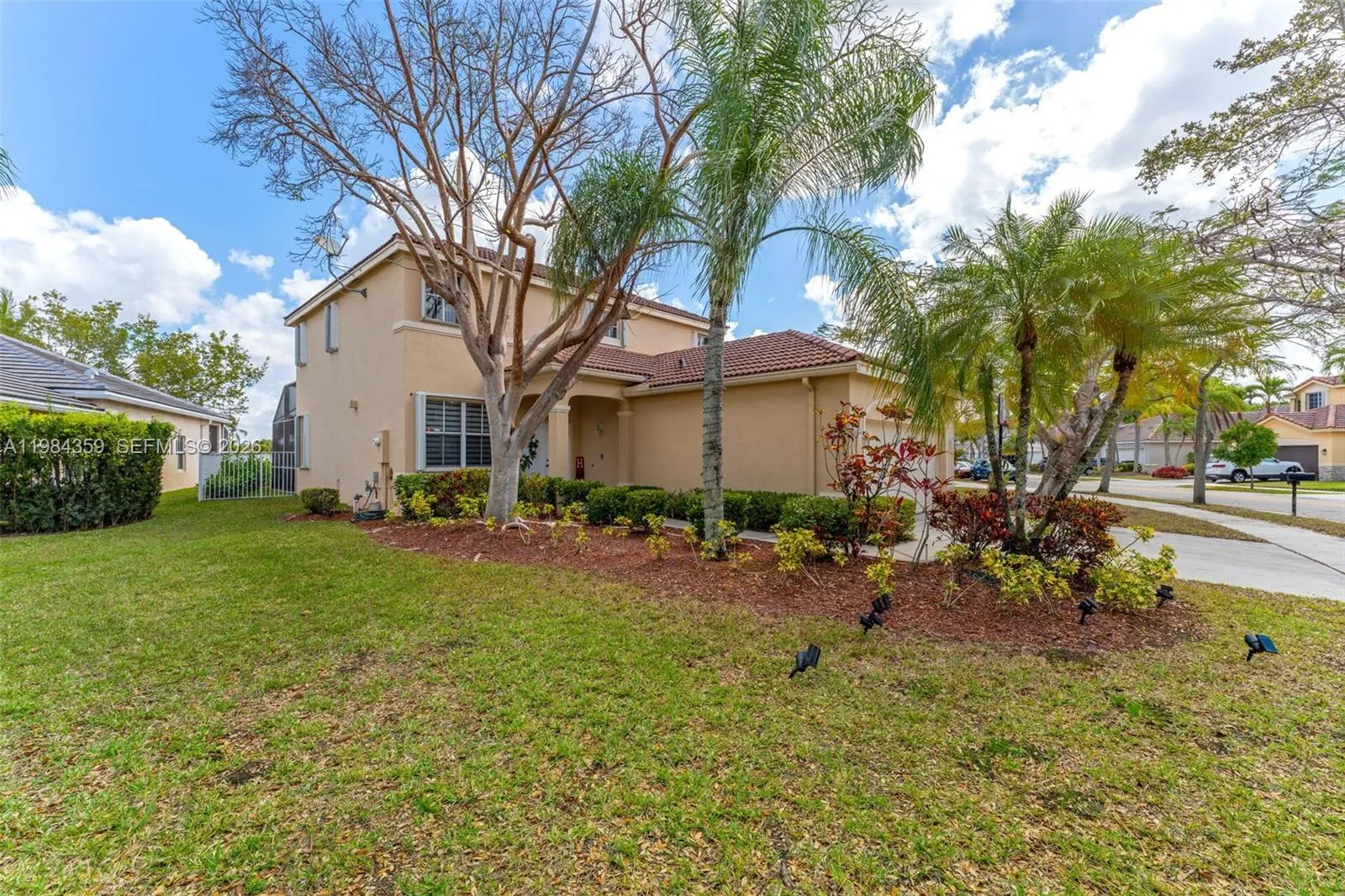 627 Willow Bend Rd, Weston, Florida 33327, Weston, Florida 33327, 4 Bedrooms Bedrooms, ,2 BathroomsBathrooms,Residential,For Sale,627 Willow Bend Rd, Weston, Florida 33327,A11984359
