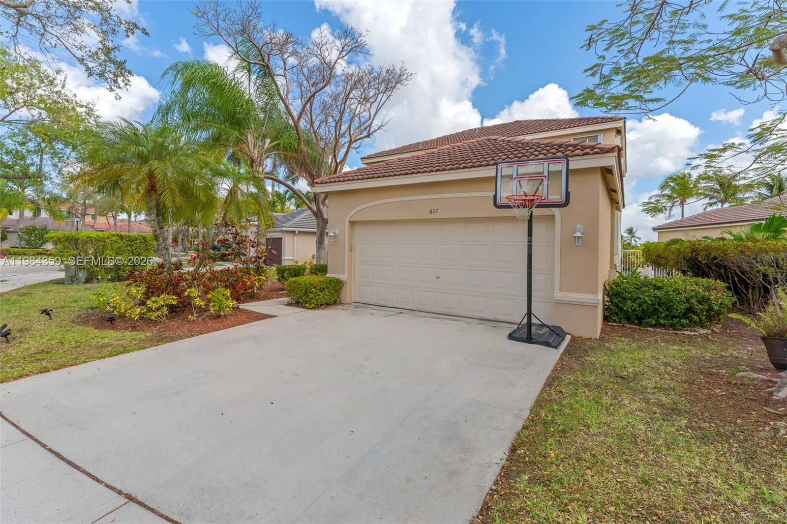 627 Willow Bend Rd, Weston, Florida 33327, Weston, Florida 33327, 4 Bedrooms Bedrooms, ,2 BathroomsBathrooms,Residential,For Sale,627 Willow Bend Rd, Weston, Florida 33327,A11984359