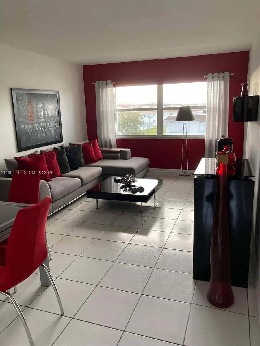 4341 Nw 16th St 308, Lauderhill, Florida 33313, Lauderhill, Florida 33313, 1 Bedroom Bedrooms, ,1 BathroomBathrooms,Residential,For Sale,4341 Nw 16th St 308, Lauderhill, Florida 33313,A11983145