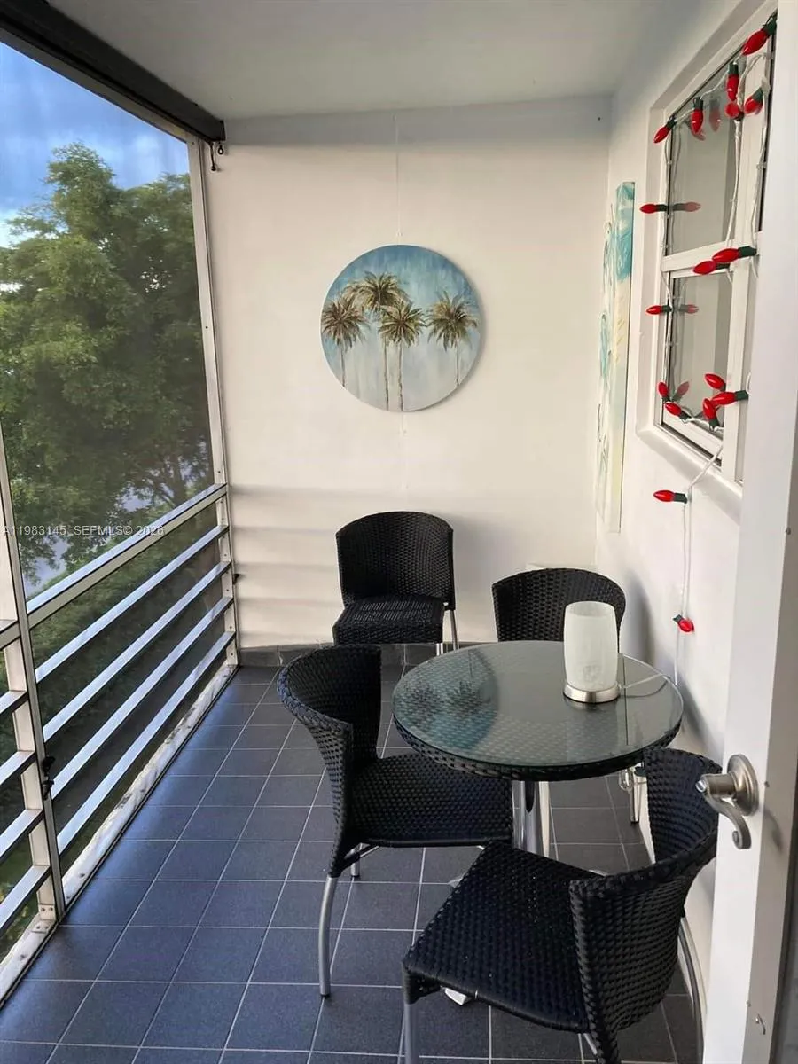 4341 Nw 16th St 308, Lauderhill, Florida 33313, Lauderhill, Florida 33313, 1 Bedroom Bedrooms, ,1 BathroomBathrooms,Residential,For Sale,4341 Nw 16th St 308, Lauderhill, Florida 33313,A11983145