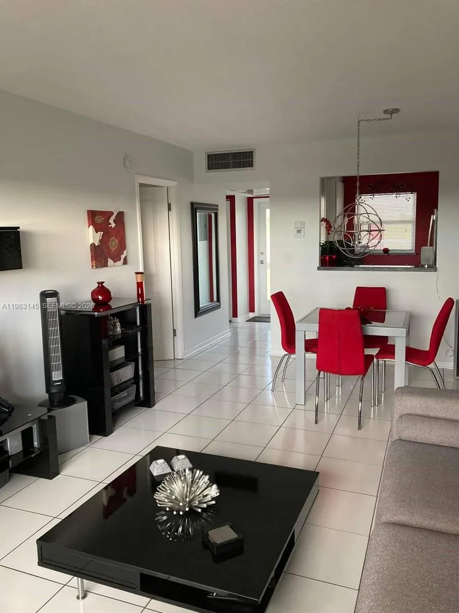 4341 Nw 16th St 308, Lauderhill, Florida 33313, Lauderhill, Florida 33313, 1 Bedroom Bedrooms, ,1 BathroomBathrooms,Residential,For Sale,4341 Nw 16th St 308, Lauderhill, Florida 33313,A11983145