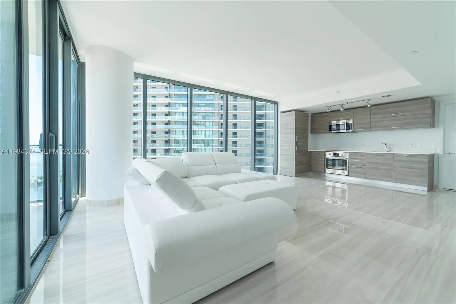 650 Ne 32nd St 2808, Miami, Florida 33137, Miami, Florida 33137, 1 Bedroom Bedrooms, ,1 BathroomBathrooms,Residential Lease,For Rent,650 Ne 32nd St 2808, Miami, Florida 33137,A11984374