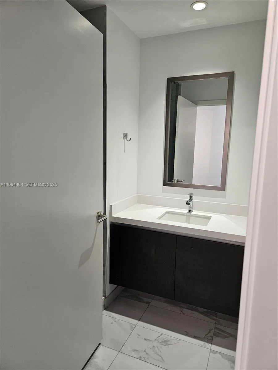 851 Ne 1st Ave 4000, Miami, Florida 33132, Miami, Florida 33132, 1 Bedroom Bedrooms, ,2 BathroomsBathrooms,Residential Lease,For Rent,851 Ne 1st Ave 4000, Miami, Florida 33132,A11984404