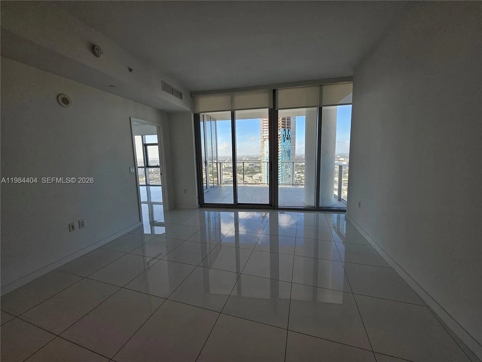 851 Ne 1st Ave 4000, Miami, Florida 33132, Miami, Florida 33132, 1 Bedroom Bedrooms, ,2 BathroomsBathrooms,Residential Lease,For Rent,851 Ne 1st Ave 4000, Miami, Florida 33132,A11984404