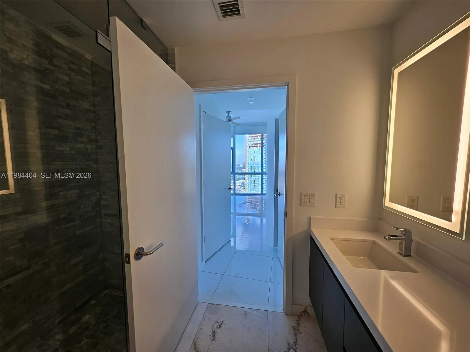 851 Ne 1st Ave 4000, Miami, Florida 33132, Miami, Florida 33132, 1 Bedroom Bedrooms, ,2 BathroomsBathrooms,Residential Lease,For Rent,851 Ne 1st Ave 4000, Miami, Florida 33132,A11984404