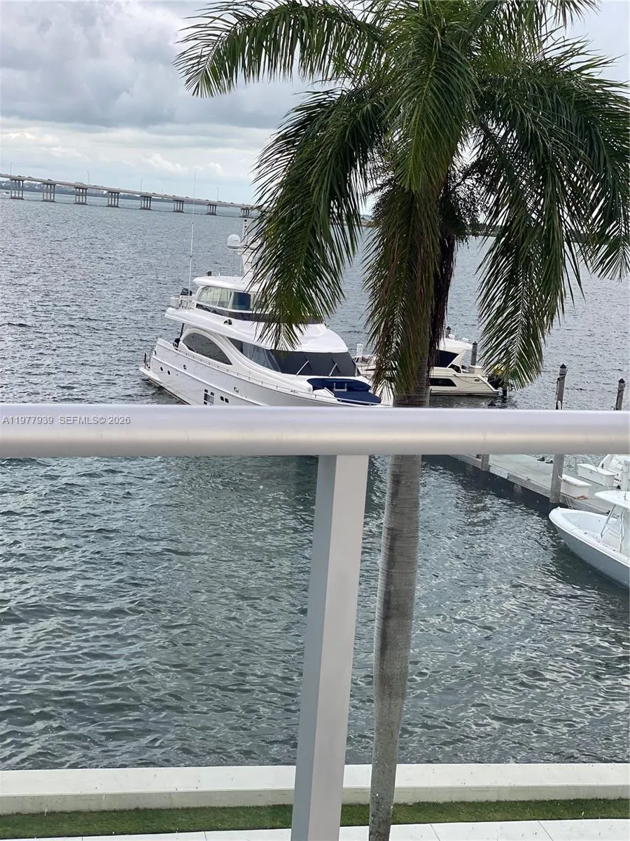 1541 Brickell Ave B403, Miami, Florida 33129, Miami, Florida 33129, 2 Bedrooms Bedrooms, ,2 BathroomsBathrooms,Residential Lease,For Rent,1541 Brickell Ave B403, Miami, Florida 33129,A11977939