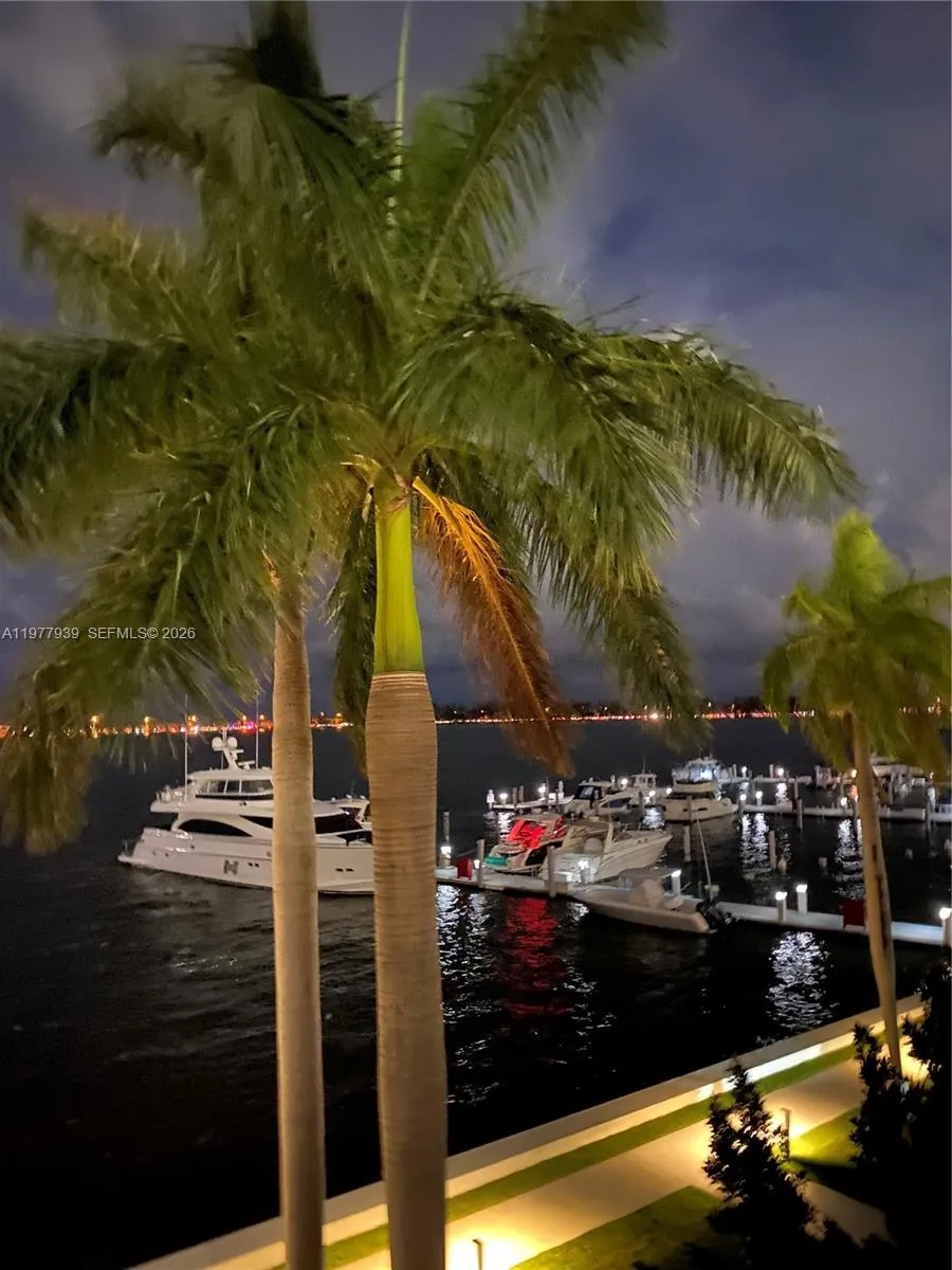 1541 Brickell Ave B403, Miami, Florida 33129, Miami, Florida 33129, 2 Bedrooms Bedrooms, ,2 BathroomsBathrooms,Residential Lease,For Rent,1541 Brickell Ave B403, Miami, Florida 33129,A11977939