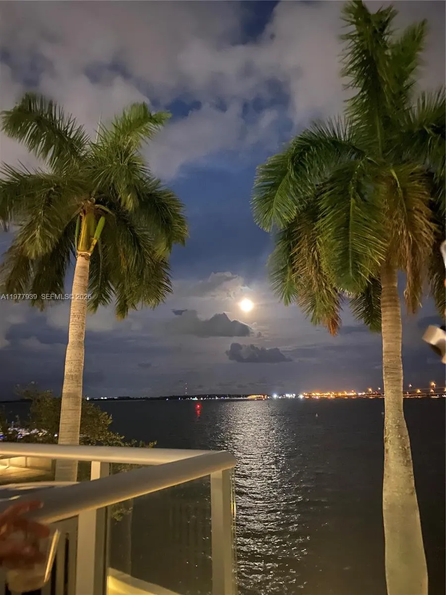 1541 Brickell Ave B403, Miami, Florida 33129, Miami, Florida 33129, 2 Bedrooms Bedrooms, ,2 BathroomsBathrooms,Residential Lease,For Rent,1541 Brickell Ave B403, Miami, Florida 33129,A11977939