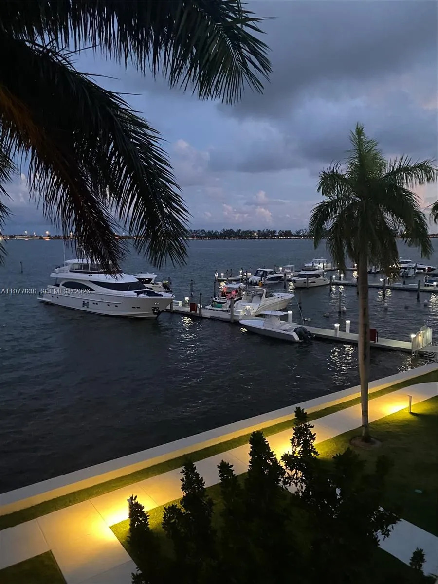 1541 Brickell Ave B403, Miami, Florida 33129, Miami, Florida 33129, 2 Bedrooms Bedrooms, ,2 BathroomsBathrooms,Residential Lease,For Rent,1541 Brickell Ave B403, Miami, Florida 33129,A11977939