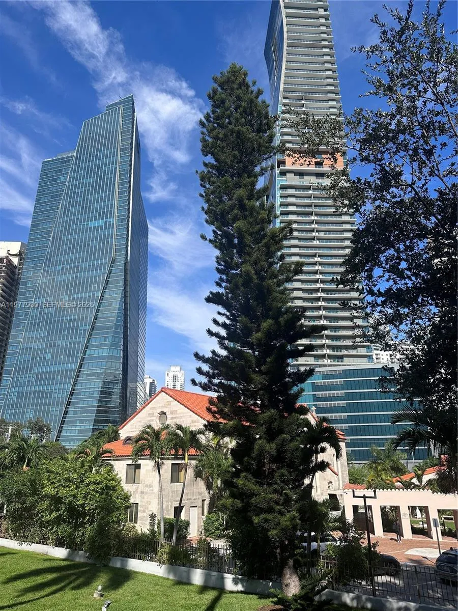 1541 Brickell Ave B403, Miami, Florida 33129, Miami, Florida 33129, 2 Bedrooms Bedrooms, ,2 BathroomsBathrooms,Residential Lease,For Rent,1541 Brickell Ave B403, Miami, Florida 33129,A11977939